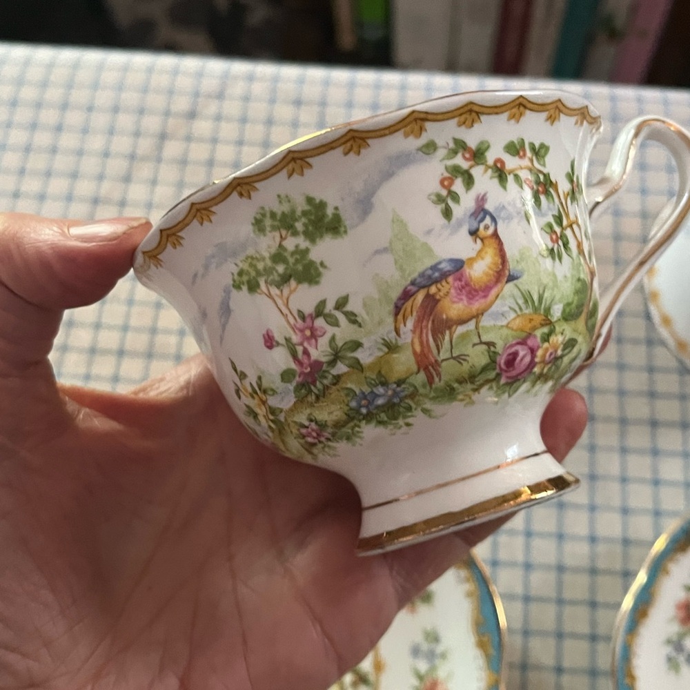 Royal Albert Chelsea Bird Tea Cups - Picture 13 of 16